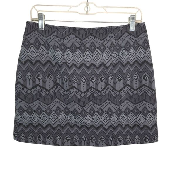 Athleta Printed Tech Stretch Fleece Lined Arhletic Skirt Size MEDIUM - Picture 3 of 6